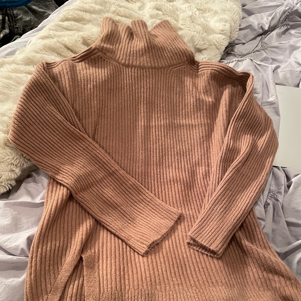 Olivaceous sweater